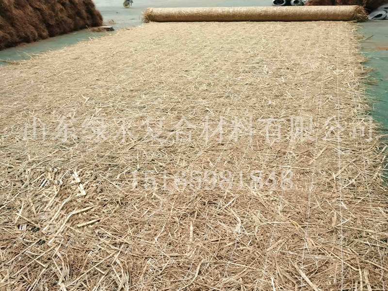 稻草毯25400平发往河南新乡高速边坡项目使用！
