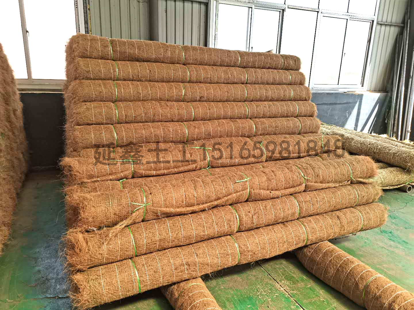 浙江温州瓯海区高速养护椰丝毯3万平今日发车！(图1)